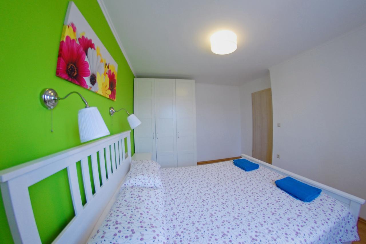 Nelkas Apartments Pola Esterno foto