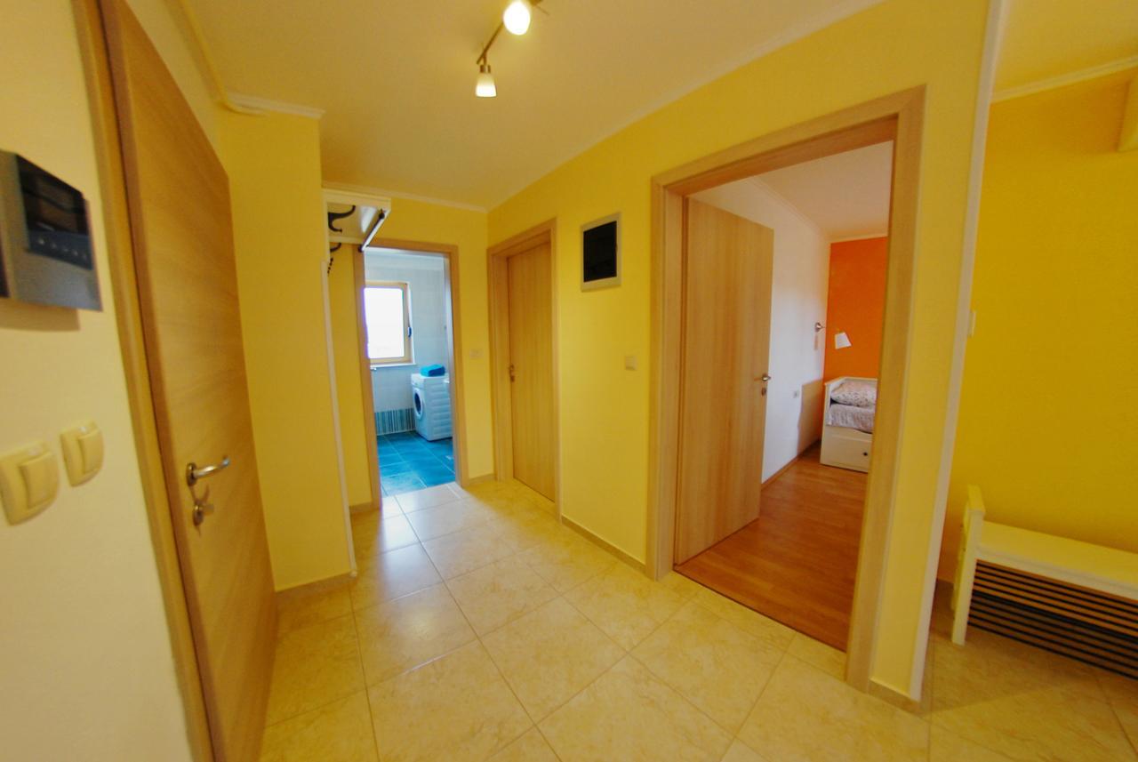 Nelkas Apartments Pola Esterno foto